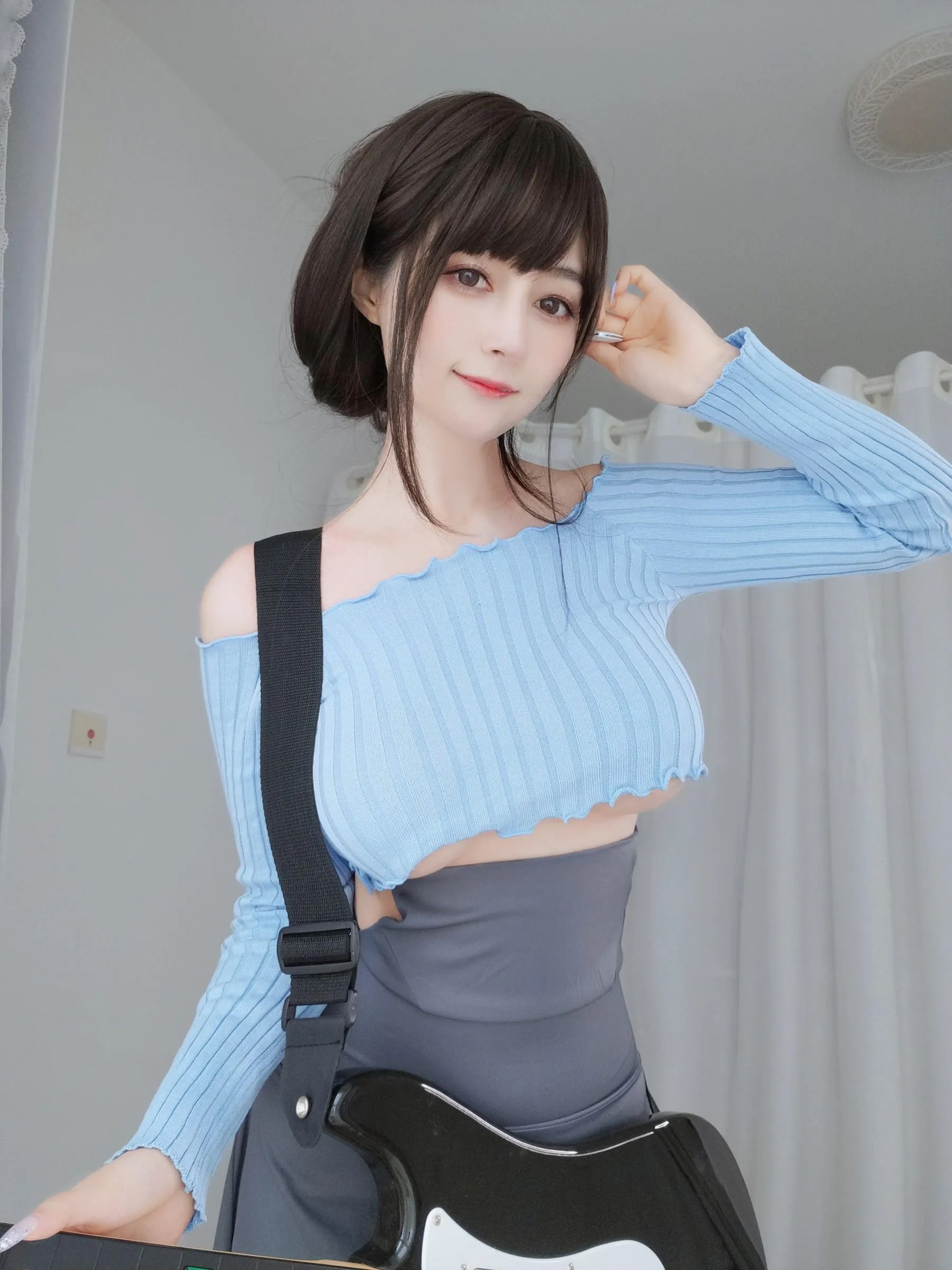 白银81 – 自撮 Vol.59 吉他妹妹 [166P]插图1